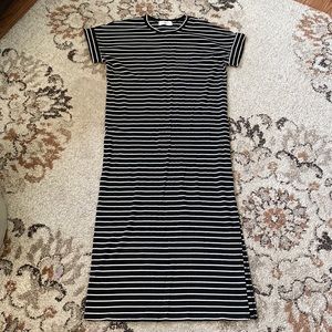 Carly Jean Los Angeles Maxi Dress